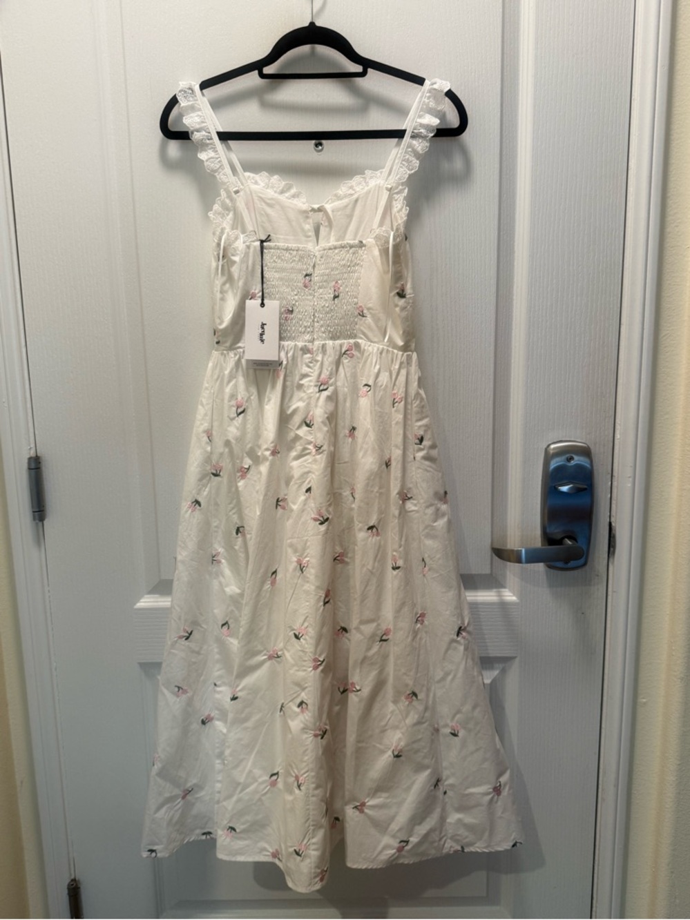Jacquie The Label Cherie Waisted Midi Dress in White Floral Size S NWT - Picture 8 of 9